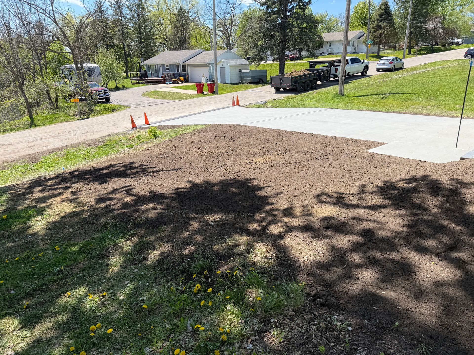 Gallery photos for Front Yard Regrading and Topsoil Cleanup After New Concrete: Image #3
